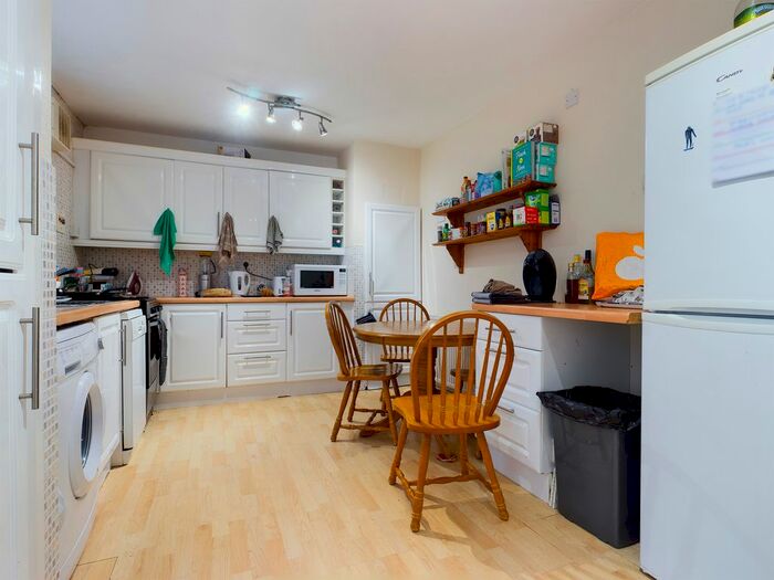 5 Bedroom Semi-Detached House To Rent In Lambourne Road, Brighton BN1