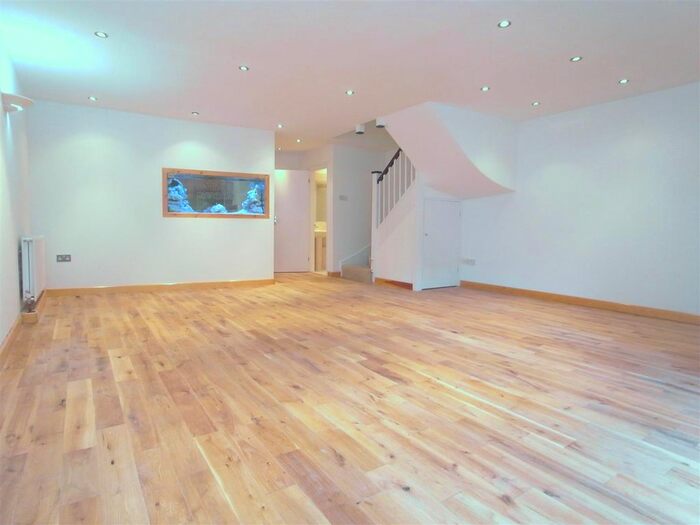 4 Bedroom Flat To Rent In Belsize Village, Belsize Park, NW3