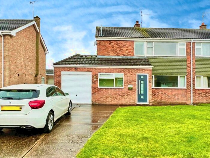 3 Bedroom Semi-Detached House To Rent In Godiva Crescent, Bourne, PE10