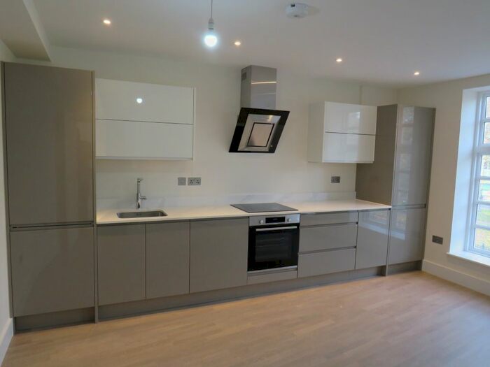 1 Bedroom Flat To Rent In High Street, Hornsey N8