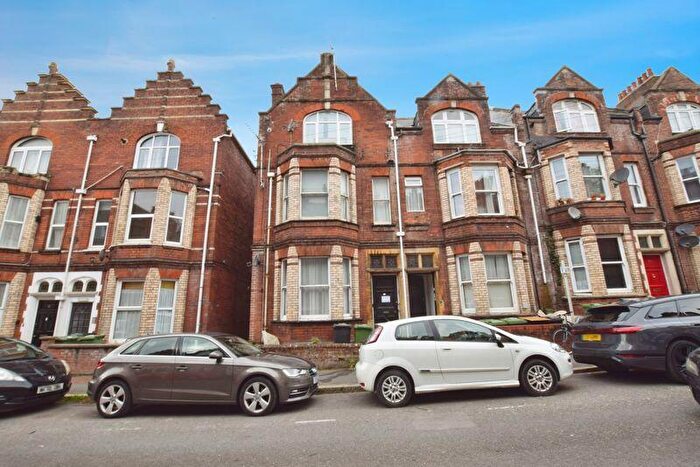 2 Bedroom Flat For Sale In Haldon Road, Exeter, EX4
