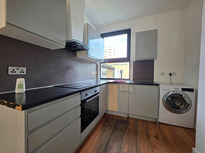 1 Bedroom Flat To Rent In Station Road, London, SE25