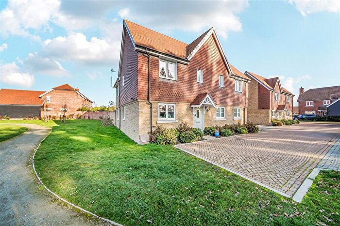 3 Bedroom Semi Detached House For Sale In Gain Bridge Drive, Smarden, TN27