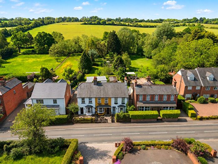 3 Bedroom Semi-Detached House For Sale In Lower Luton Road, Wheathampstead, St. Albans, Hertfordshire, AL4