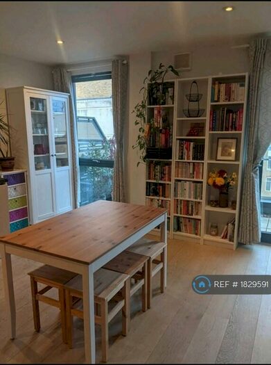 2 Bedroom Flat To Rent In Bridge House, Croydon, CR0