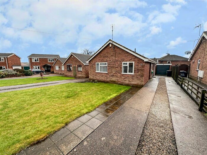 2 Bedroom Detached Bungalow For Sale In Oakhurst Close, Belper, DE56