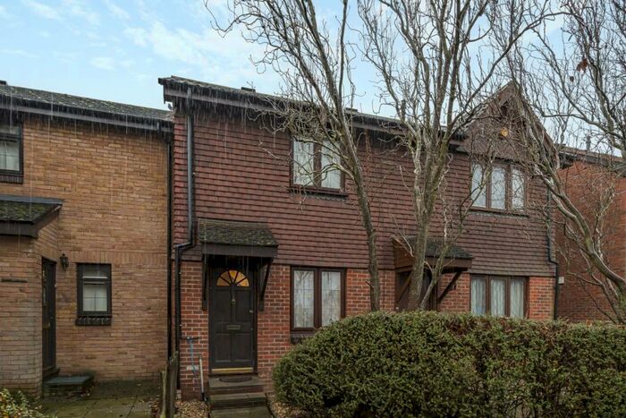 2 Bedroom Terraced House To Rent In Gables Close London, SE12