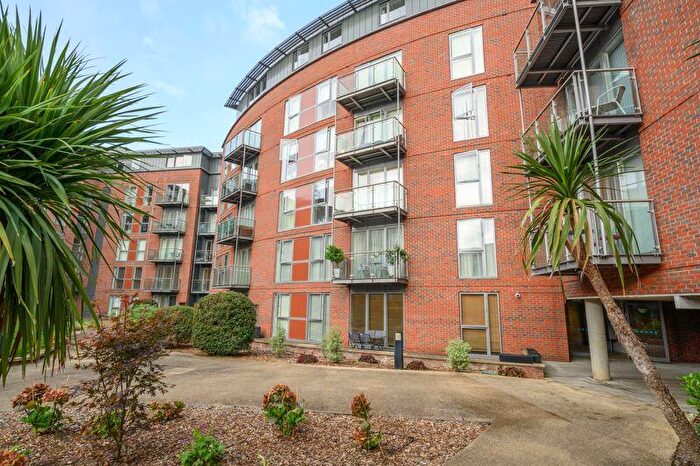 2 Bedroom Flat To Rent In The Heart, Walton-on-Thames, KT12