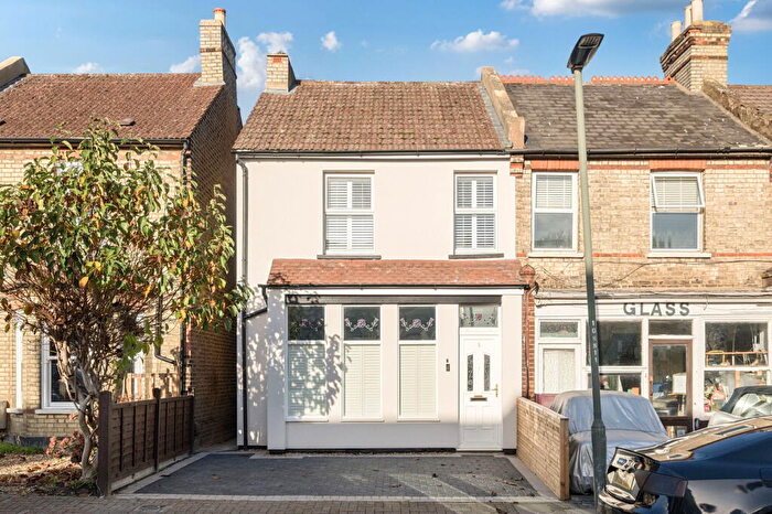 3 Bedroom End Of Terrace House For Sale In Southlands Road, Bromley, BR2