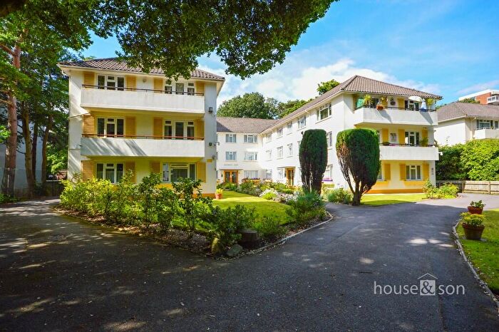 2 Bedroom Apartment To Rent In Manor Road, East Cliff, Bournemouth, BH1