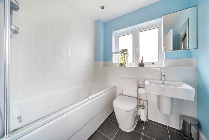 2 Bedroom End Of Terrace House For Sale In Didcot, Oxfordshire, OX11