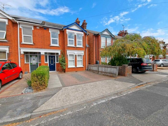 3 Bedroom Semi-Detached House To Rent In Ernleigh Road, Ipswich, IP4