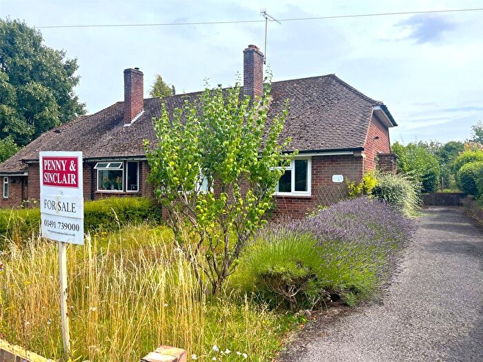 2 Bedroom Semi-detached House For Sale In Square Close, Turville, RG9