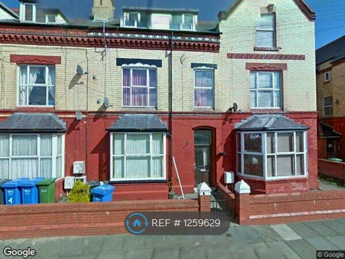 5 Bedroom Terraced House To Rent In Victoria Avenue, Rhyl LL18