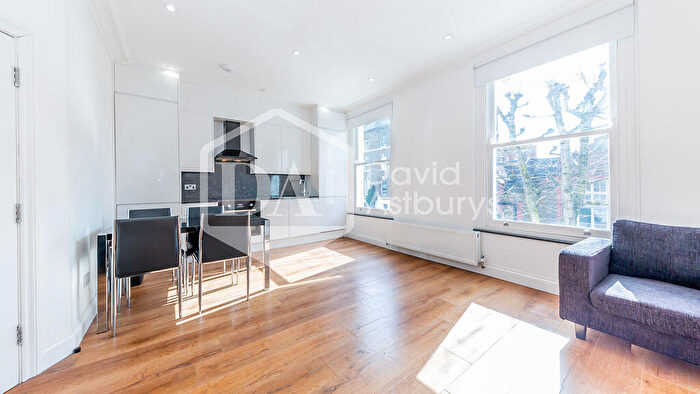 2 Bedroom Apartment To Rent In Falkland Road, Kentish Town, London, NW5