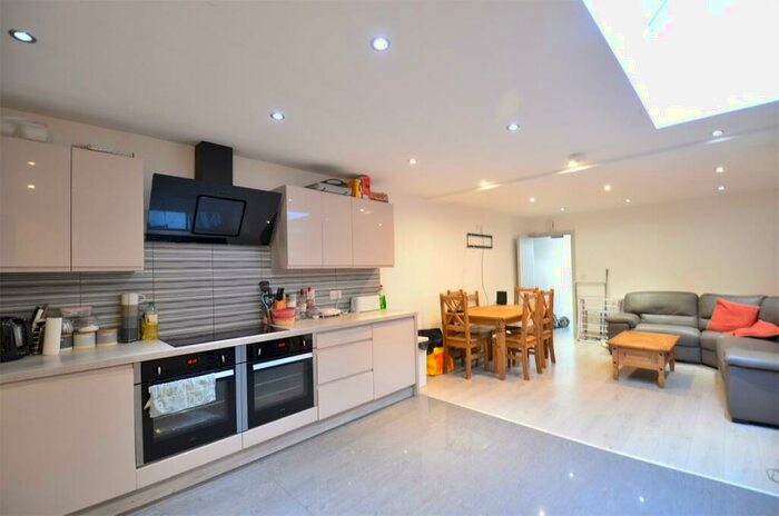 7 Bedroom Terraced House To Rent In Heeley Road, Selly Oak, B29