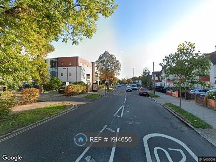 1 Bedroom Flat To Rent In Sutton Lane, Hounslow, TW3