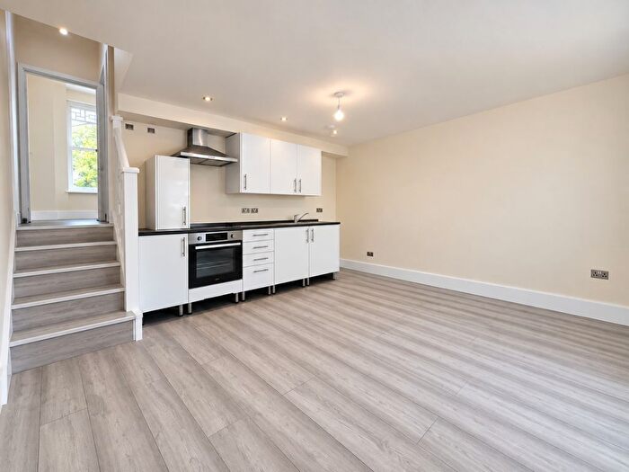 1 Bedroom Flat To Rent In Crouch Hill, Crouch End, N8