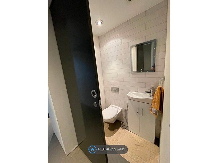 1 Bedroom Flat To Rent In The Collegiate, Liverpool, L6
