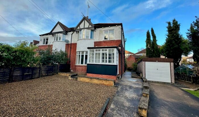 3 Bedroom Semi-Detached House To Rent In Henconner Avenue, Leeds, West Yorkshire, Uk, LS7