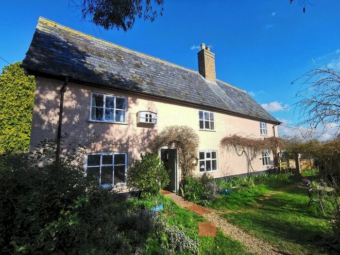 4 Bedroom Detached House For Sale In Low Road, Mettingham, NR35