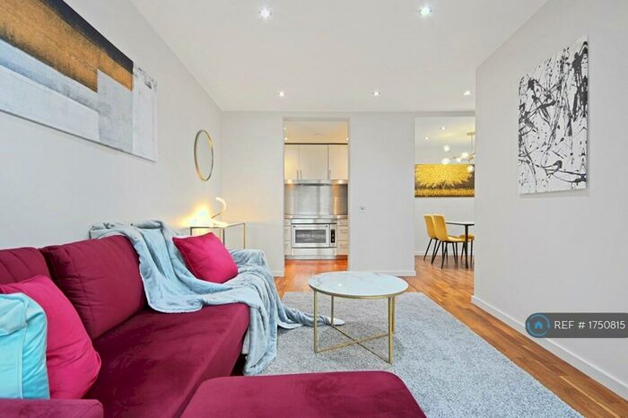 Studio To Rent In Oswald Building, London, SW11