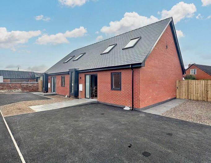 3 Bedroom Detached House For Sale In Platinum Mews, Kington, HR5