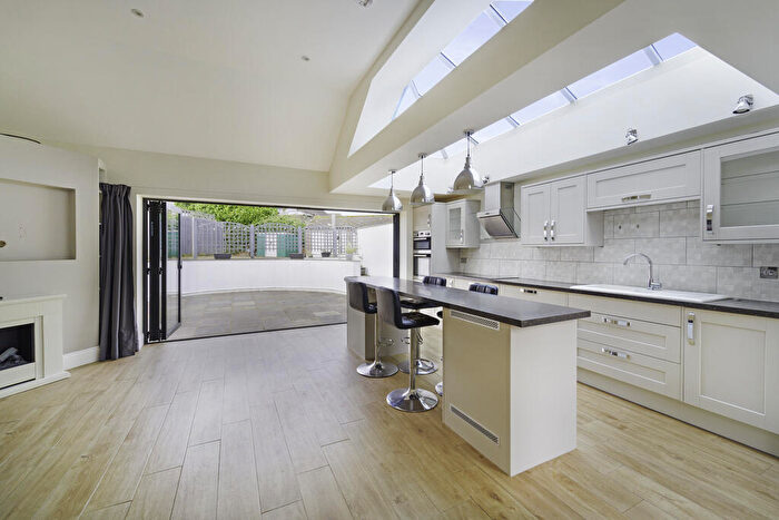 2 Bedroom Bungalow To Rent In Crossways, SM2