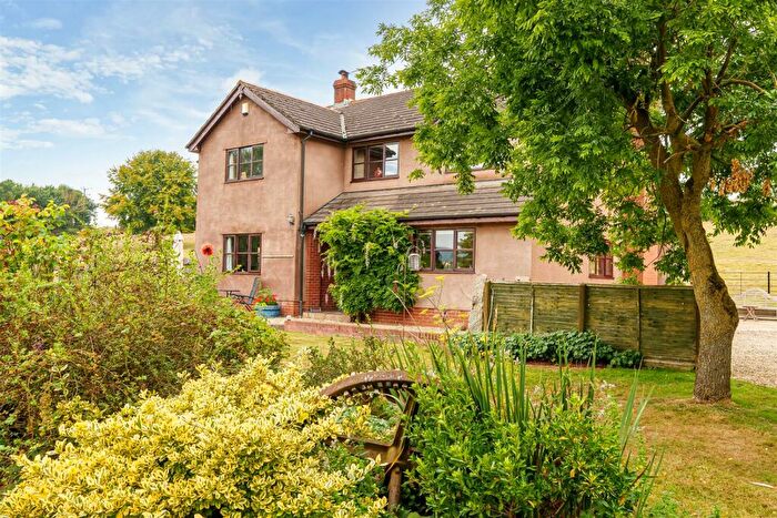 4 Bedroom Detached House For Sale In Shobrooke, Crediton, EX17