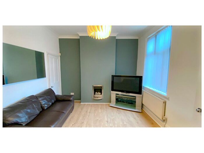 4 Bedroom House To Rent In Mostyn Road (E), Edgbaston, Birmingham, West Midlands, B16