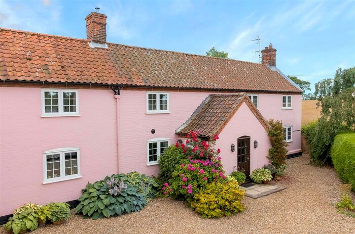 5 Bedroom Property For Sale In Common Road, Wickmere, Norwich, NR11
