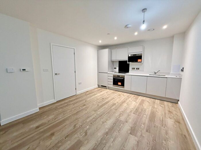1 Bedroom Flat To Rent In Wray Avenue, E16