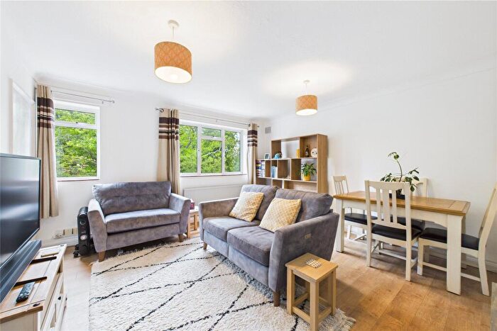 3 Bedroom Apartment To Rent In Abbey Court, Camberley, Surrey, GU15