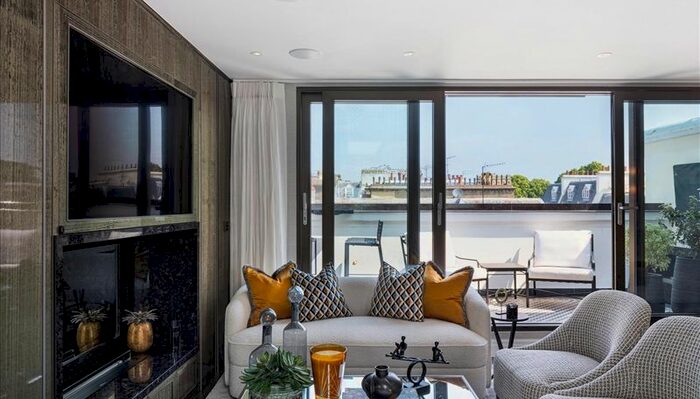 3 Bedroom Maisonette To Rent In Prince Of Wales Terrace, London, W8