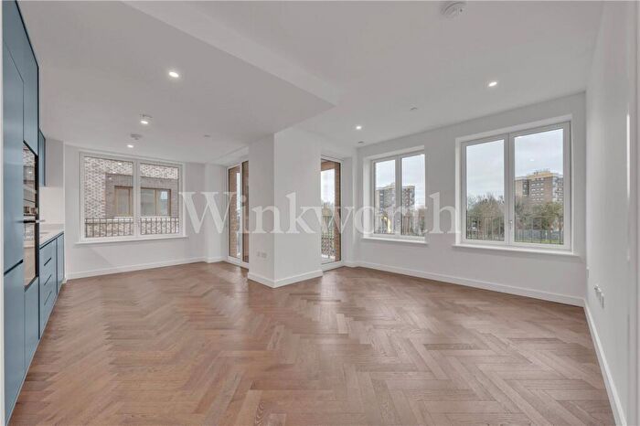2 Bedroom Apartment To Rent In Ribbon Lane, London, NW2