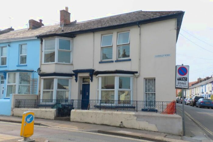 1 Bedroom Studio To Rent In Clovelly Road, Bideford, EX39