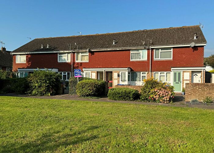 1 Bedroom Flat To Rent In Normans Court, Shoreham-by-Sea, BN43