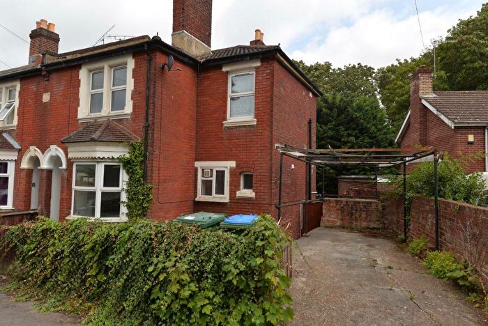 4 Bedroom Semi-Detached House To Rent In Woodside Road, Southampton, SO17