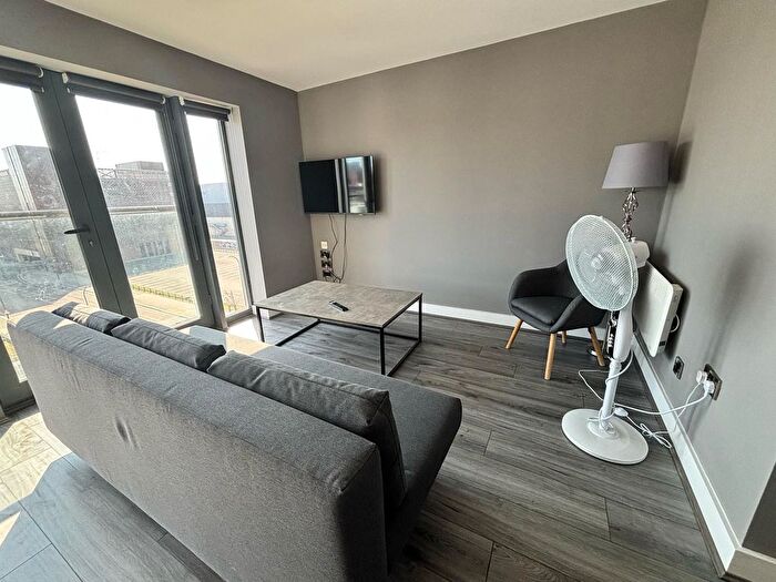 2 Bedroom Flat To Rent In Keel Wharf, Liverpool, L3