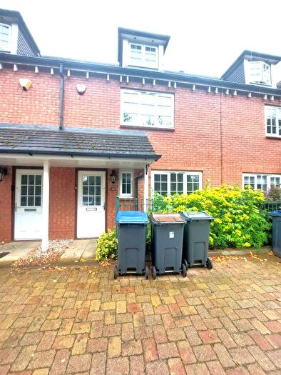 4 Bedroom Terraced House To Rent In Westhill Close, Birmingham, B29