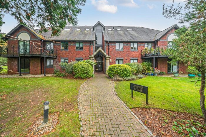 2 Bedroom Flat To Rent In Woburn Park, Woburn Hill, KT15