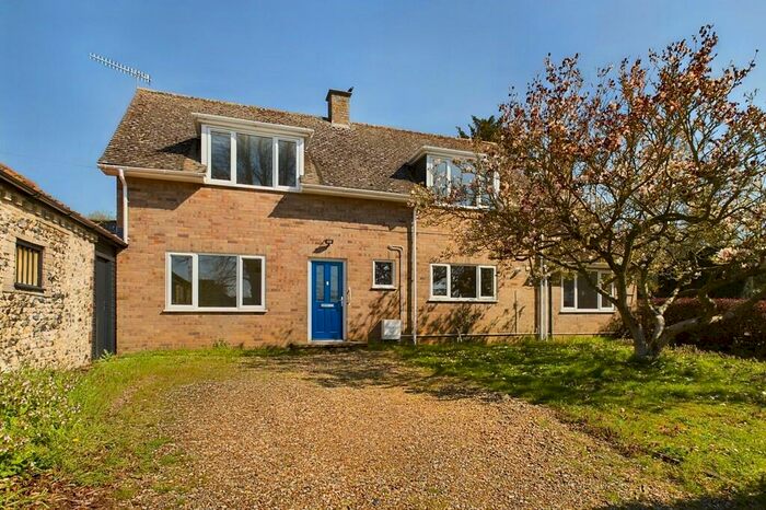 3 Bedroom Semi-Detached House To Rent In Kilverstone, IP24