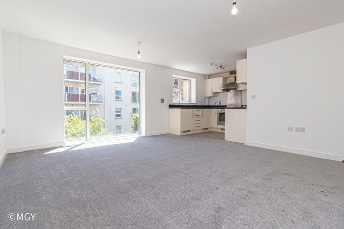 2 Bedroom Apartment To Rent In Overstone Court, Dumballs Road, Cardiff, CF10