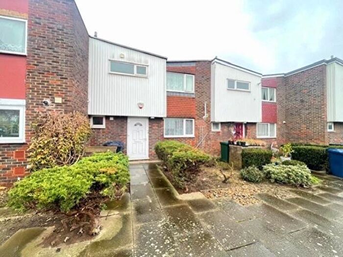 4 Bedroom Town House To Rent In Grant Court Hazel Close, London, NW9