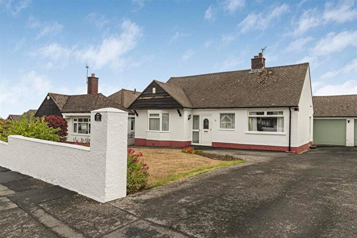 2 Bedroom Detached Bungalow For Sale In Oakfield Road, Keynsham, BS31