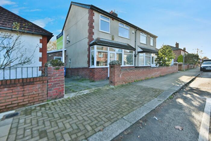 4 Bedroom Semi Detached House For Sale In Burleigh Road, Stretford, Manchester, Greater Manchester, M32