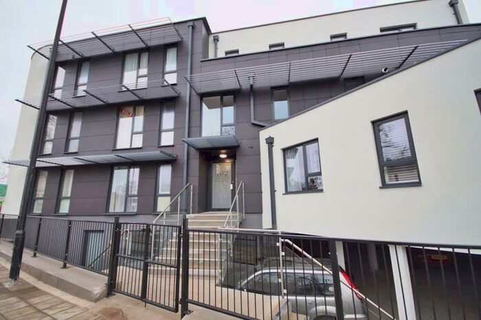 2 Bedroom Flat To Rent In Central Cheltenham, GL50