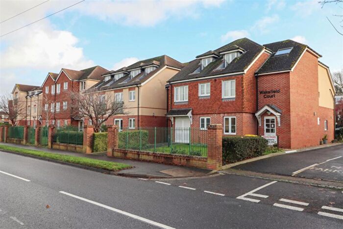 1 Bedroom Flat For Sale In Blackbridge Lane, Horsham, RH12