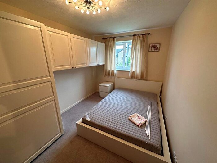 2 Bedroom Flat For Sale In Moray Close, Edgware, HA8