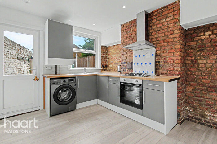 2 Bedroom Terraced House To Rent In Canning Street, Maidstone, ME14